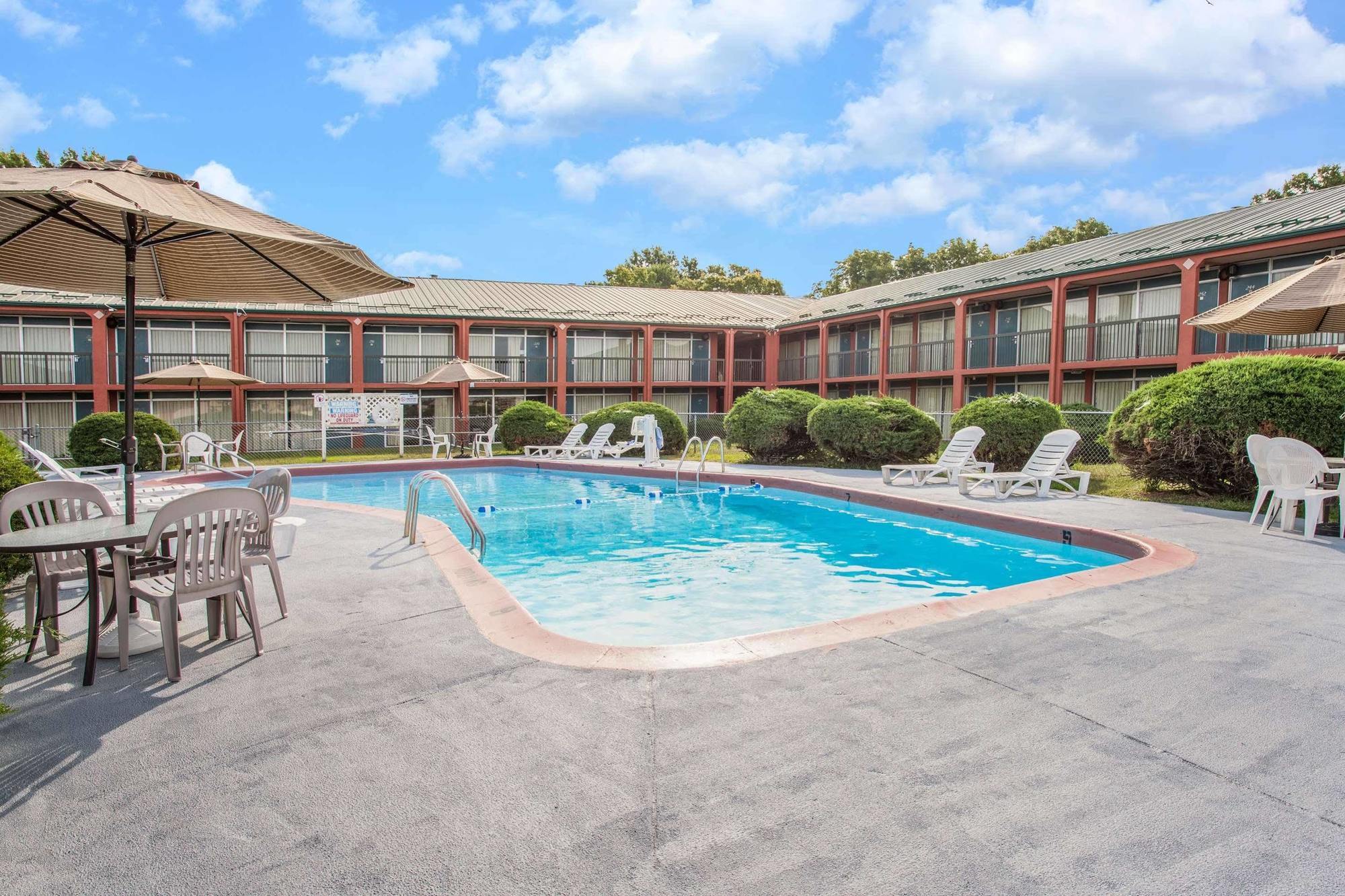 Americas Best Value Inn St. Joseph At I-29 Exterior photo