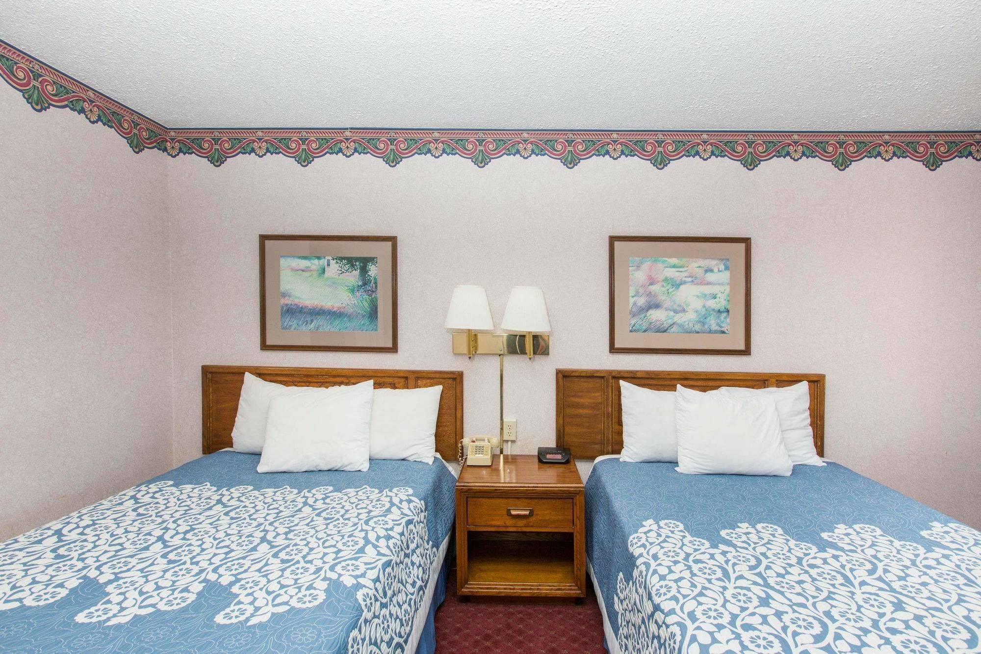 Americas Best Value Inn St. Joseph At I-29 Exterior photo
