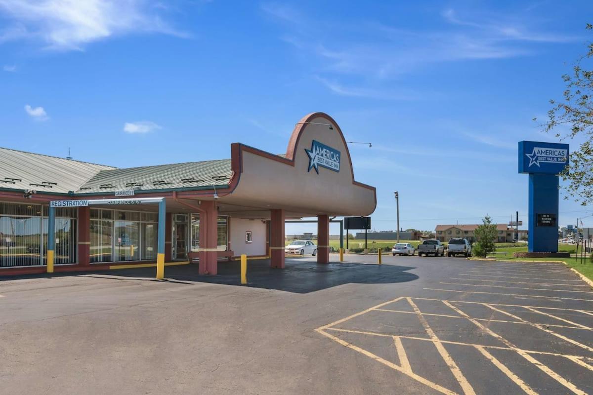 Americas Best Value Inn St. Joseph At I-29 Exterior photo
